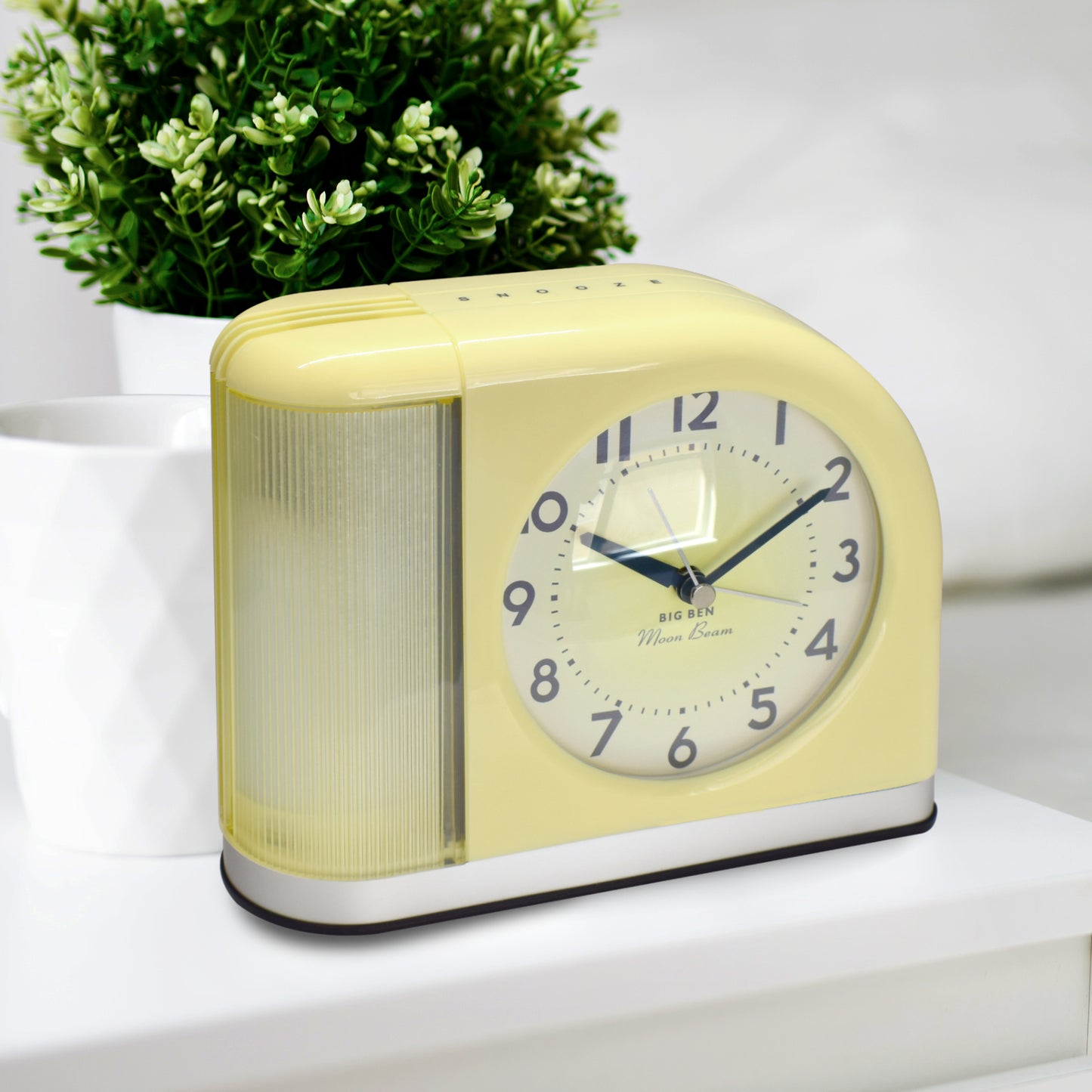 Big Ben Classic Moonbeam Retro Alarm Clock, Light & Bell Alarm, USB Charging, Yellow