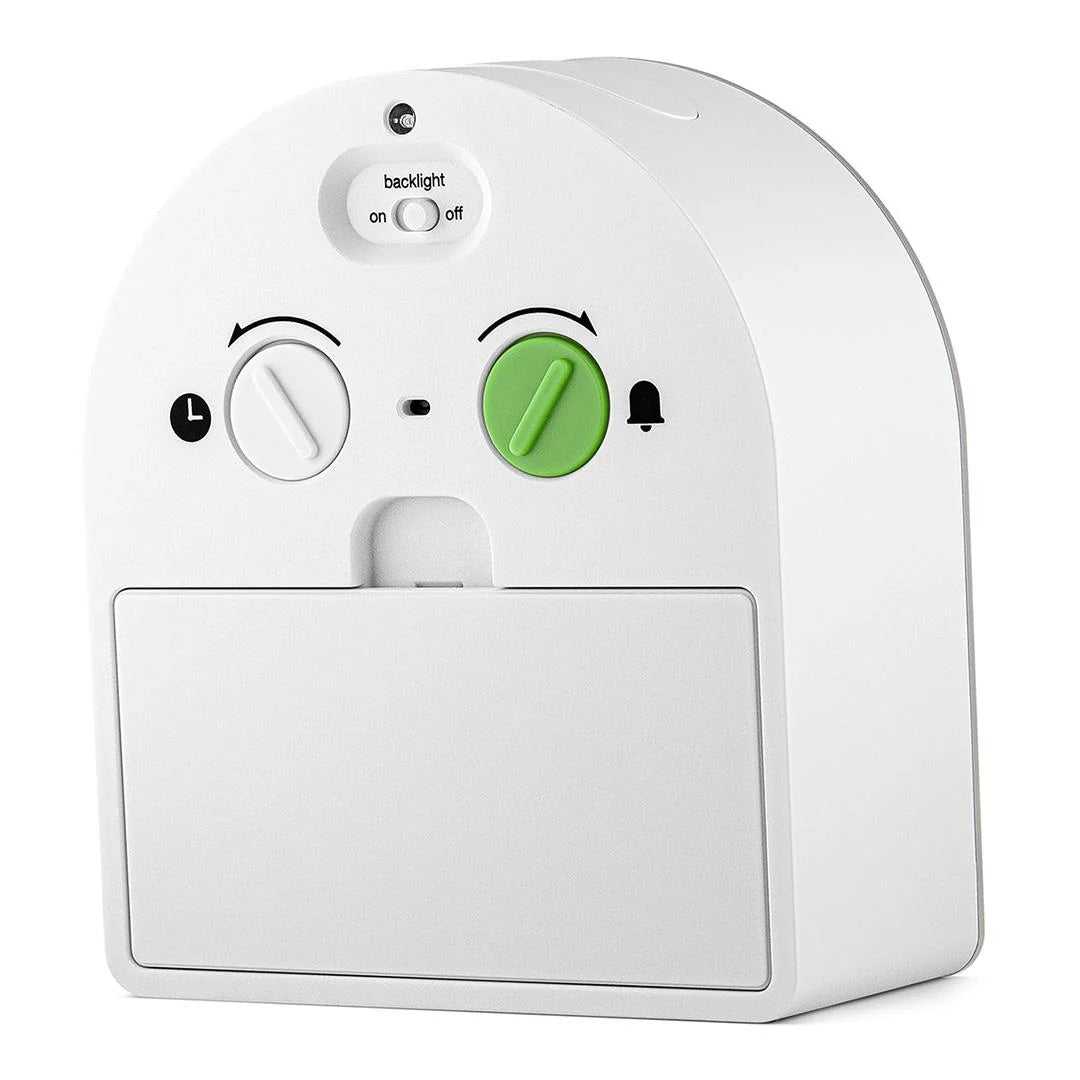 Braun BC22 Analogue Alarm Clock – Continuous Backlight & Quiet Quartz (White)